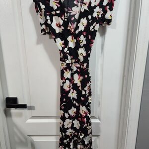 Roz & Ali Black and White Floral Maxi Dress
